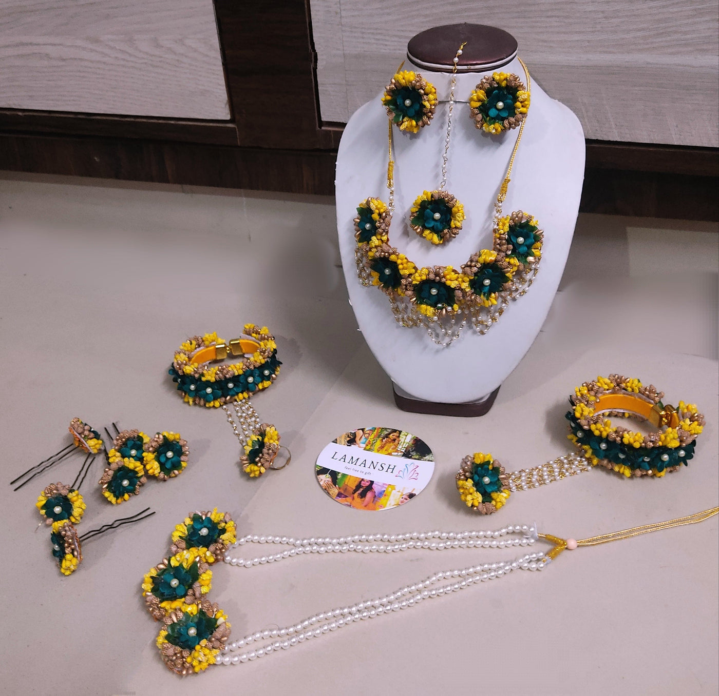 lamansh flower jewellery 1 necklace 1 choker 2 earrings 2 hathphools 5 hair clips 1 maangtika yellow green golden lamansh artificial flower jewellery set for haldi ceremony